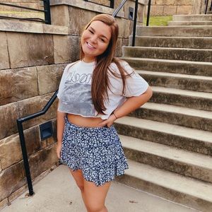 Meet your Posher, Julia